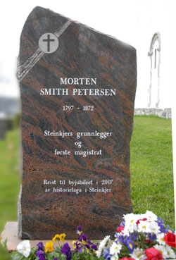 Minnestein Morten Smith Petersen