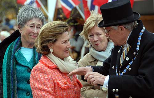 Dronning Sonja besøkte jubileumsbyen [2]