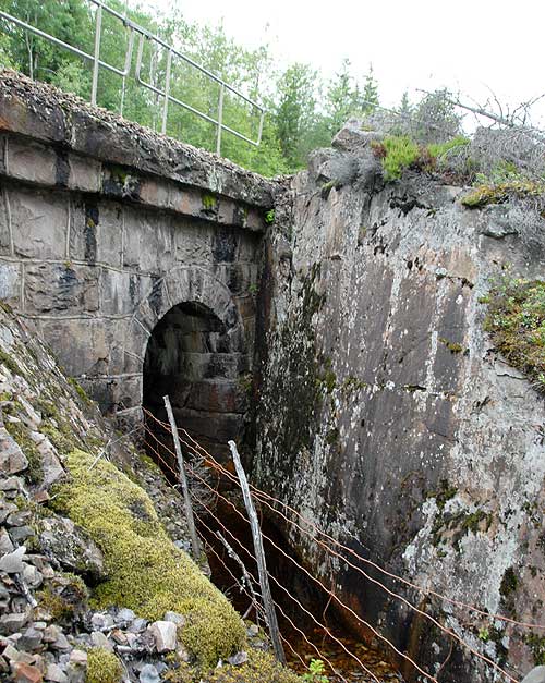 Stikkrenne i steinhvelv - Valøy