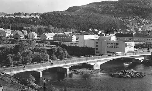 Steinkjerbrua [1955]