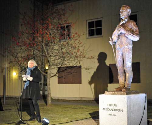 Hilmar Alexandersen-statuen avduking