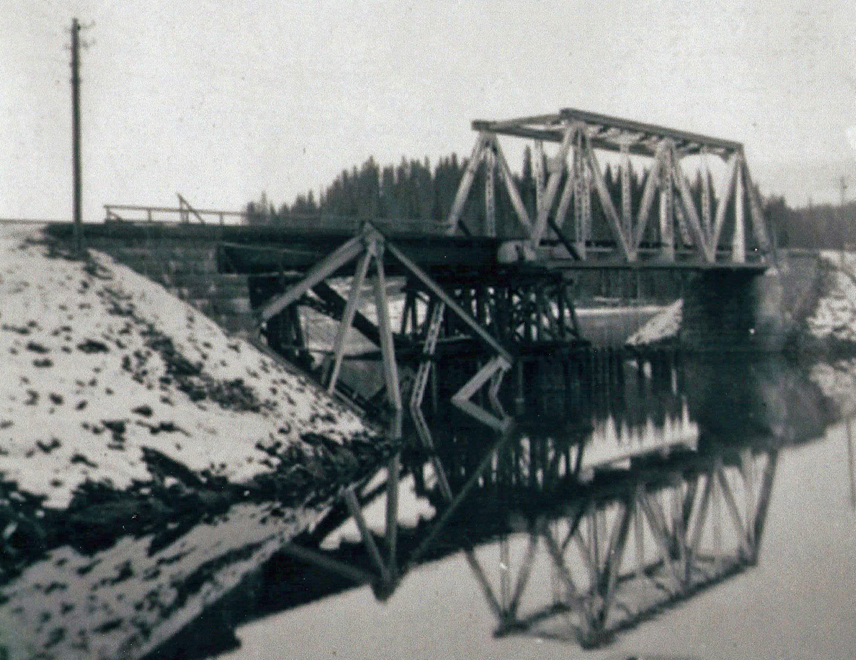 Sunnan jernbanebru sprengt i 1940