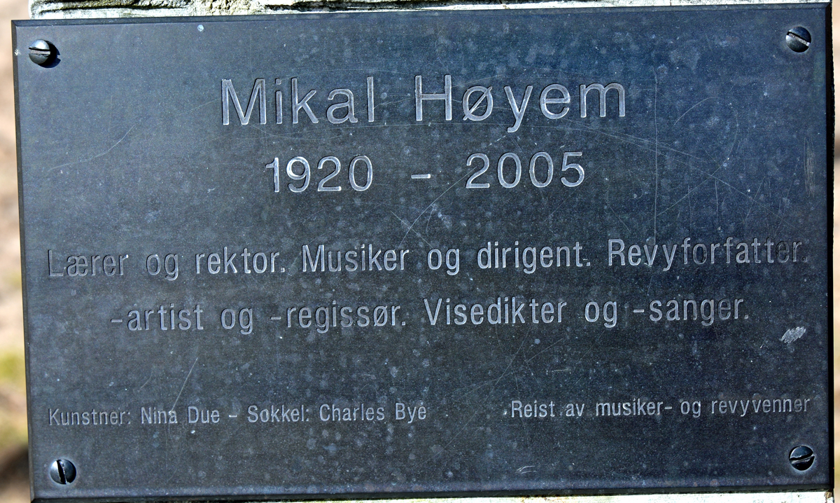 Mikal Høyem-byste tekstplate
