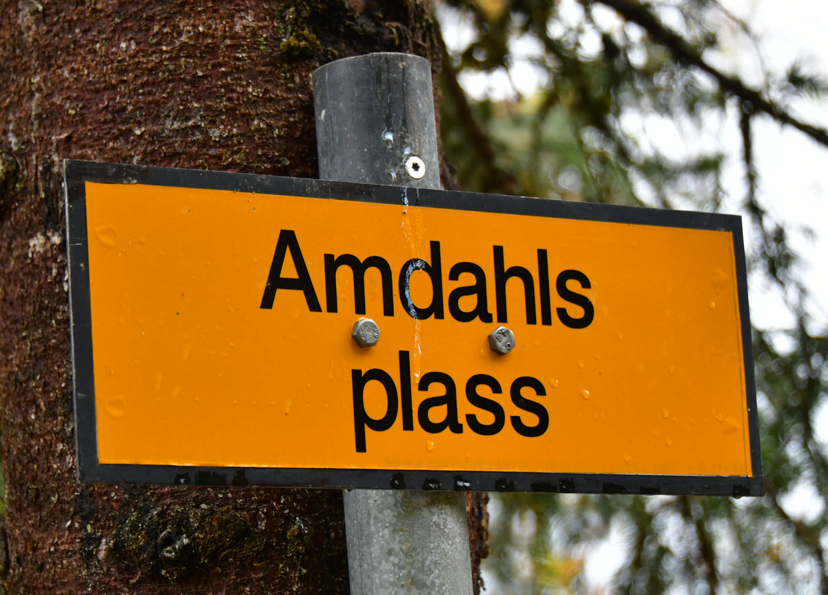 Amdahls plass - skilt