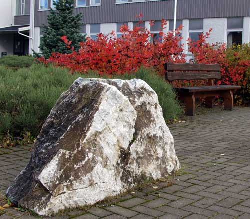Høgskoleparken [stein - marmor]