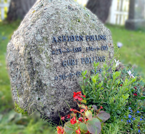 Asbjørn Føllings gravstein
