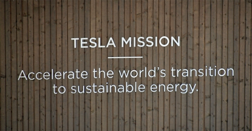 Formålet «flasha» på veggen ◦ Tøft, dristig og ambisiøst ◦ Tesla tør