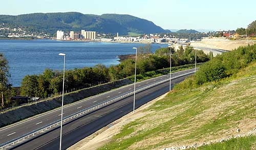HISTORISK: Fylkets frste firefelts motorvei - E6-strekning FrsetFigga ble pnet fredag 11. juli 2008.