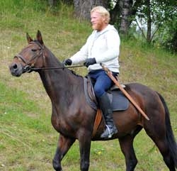 SNART SPEL: Sven Nordin spiller kongen i rets utgave av Spelet om Heilag Olav. Han viste et profesjonelt grep p bde rolle og hesten under prvene nylig.